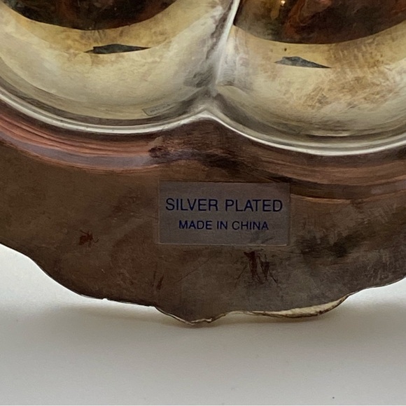 F.B. Wallace Vintage Two Tier Silver Plated Buffet Server - timeless elegance - Picture 9 of 9